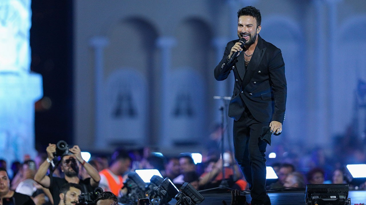 Tarkan konseri, İzmir'e 100 milyon lira katkı sağladı
