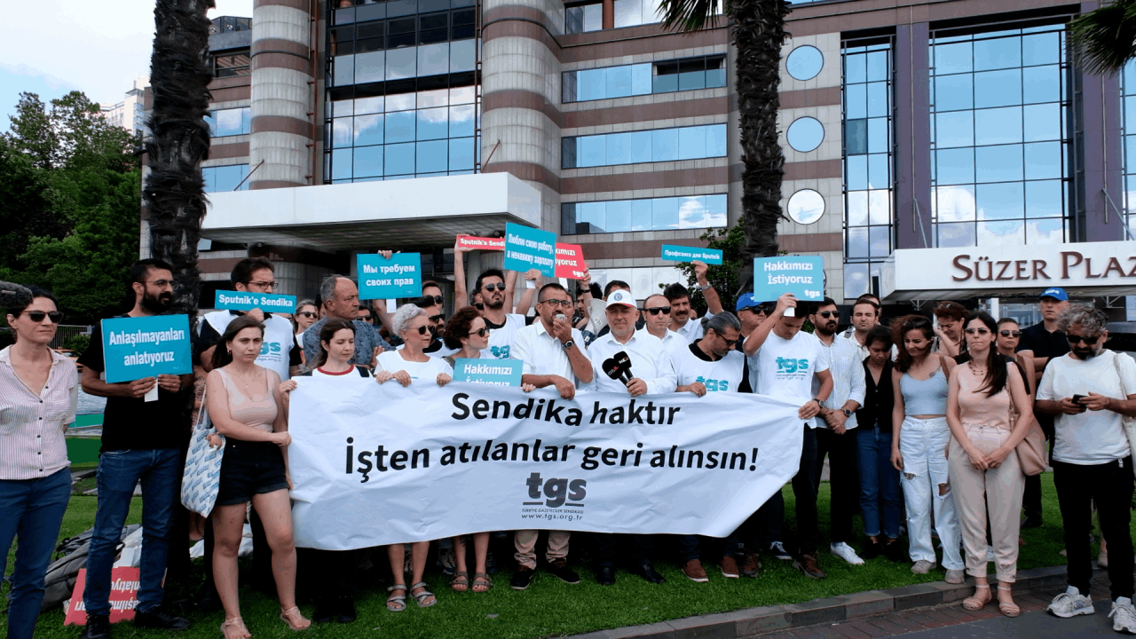 Sputnik Türkiye, 24 gazeteciyi işten çıkardı