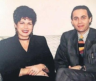 Hasta eşini terk ettiği iddia edilen Ayhan Sicimoğlu: Beni kahreden açıklamayı yapmak durumunda kalıyorum - Sayfa 1