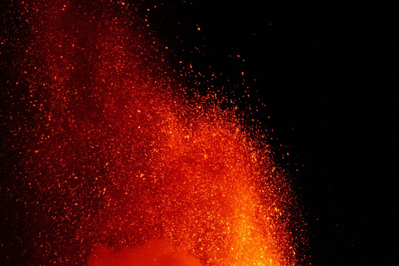 Etna Yanardağı'nda patlama: Uçuşlar durduruldu - Sayfa 4