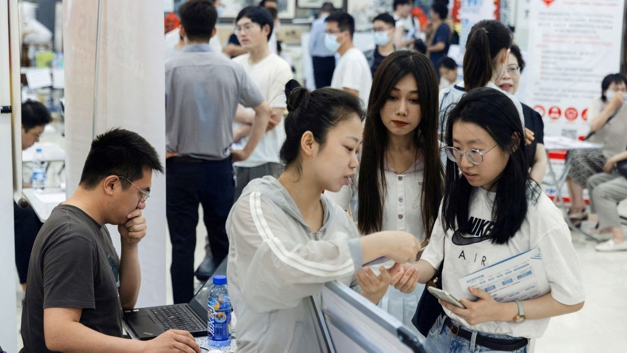 Genç işsizliği rekor kırmıştı: Çin verileri açıklamayı bıraktı