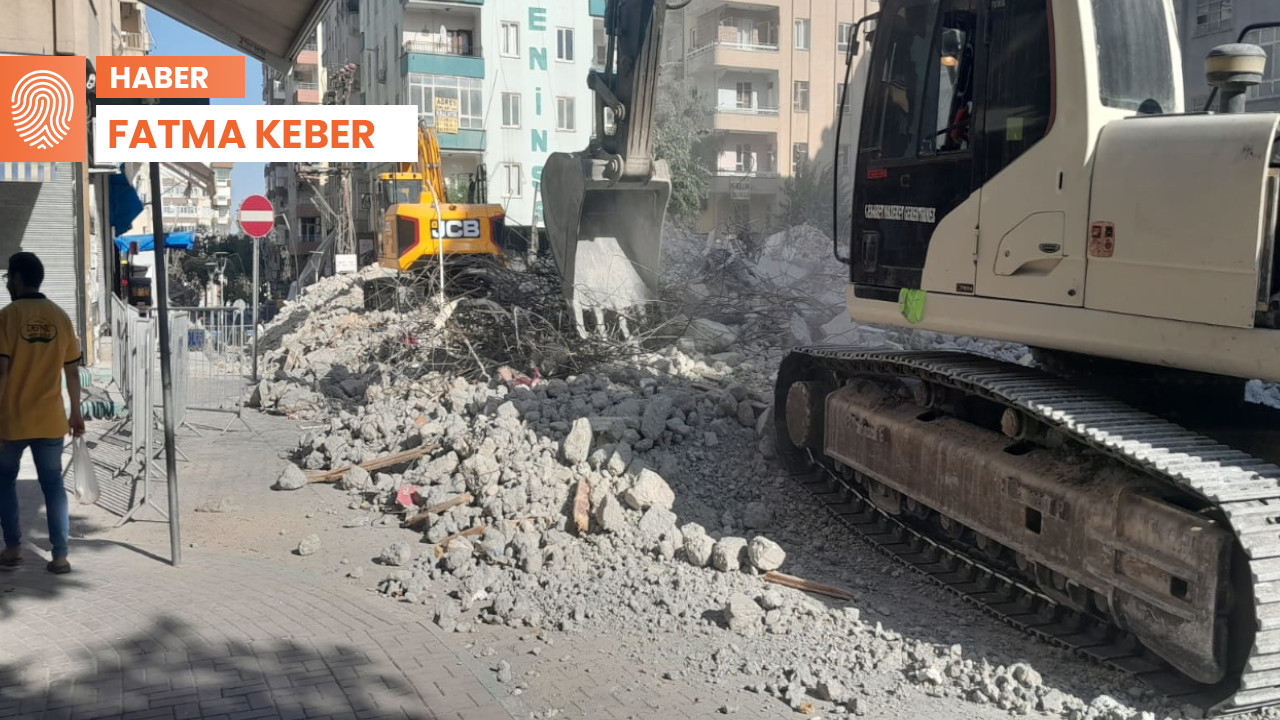 Urfa’da ağır hasarlı binaların yıkımı hızlandı