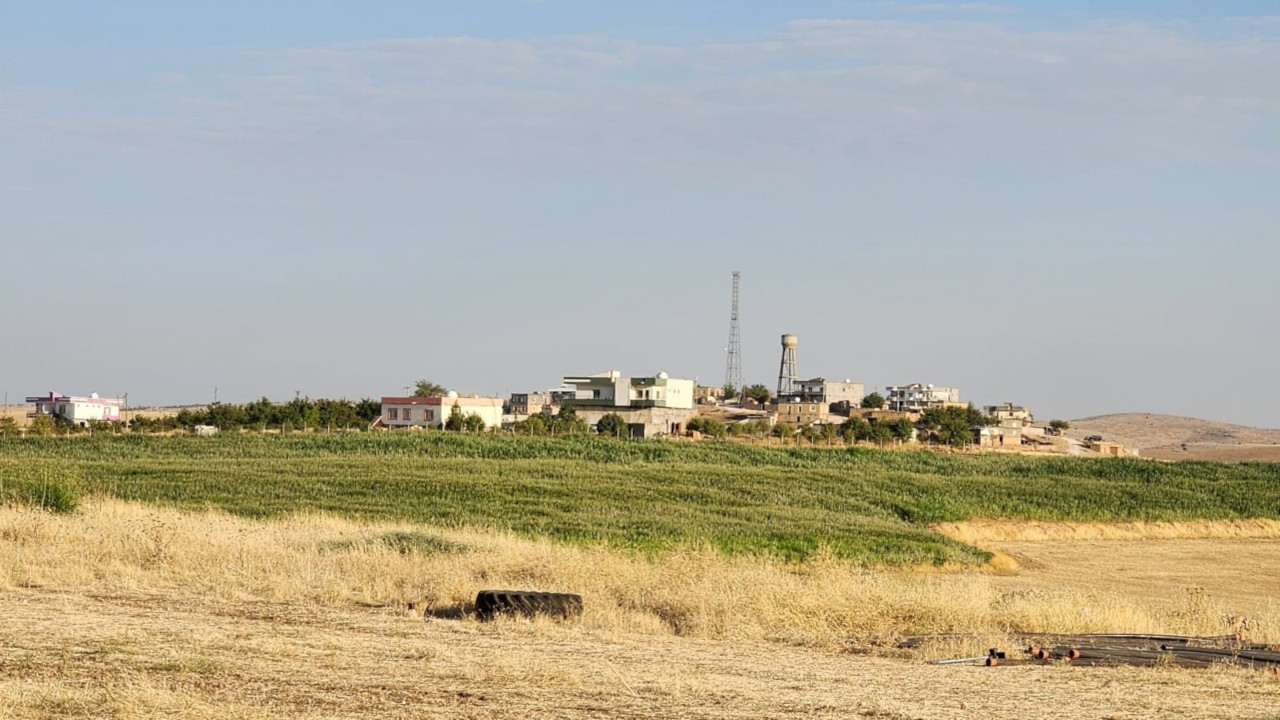 Diyarbakır'da elektriği kesilen köyde muhtarlığa 'kayyım' atandı