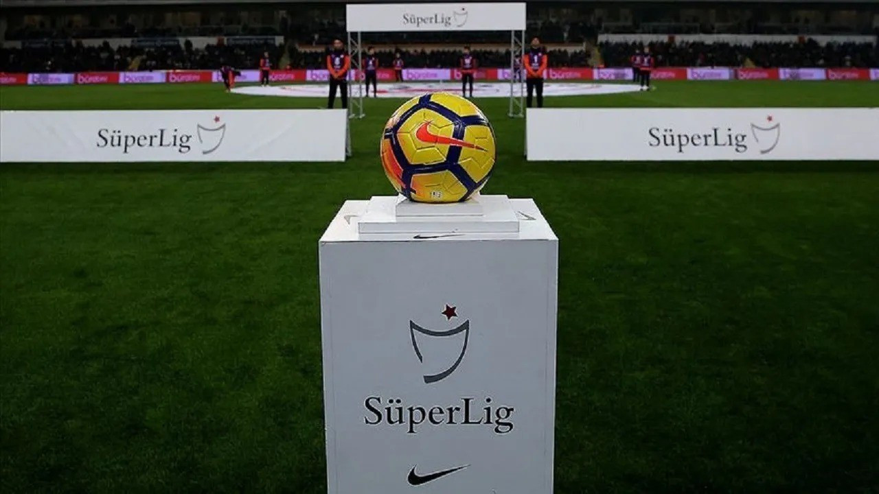 Süper Lig'de haftanın programı: Trabzonspor, Galatasaray deplasmanında