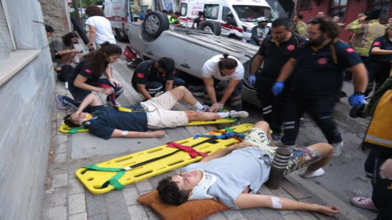 Üsküdar'da kaza: 5 yaralı