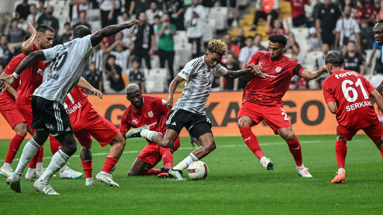 Beşiktaş galibiyeti 90+4'te kaçırdı