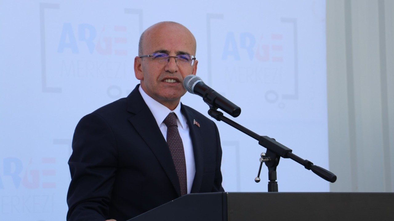 Mehmet Şimşek 'rezerv satışıyla kura müdahale' iddiasını yalanladı