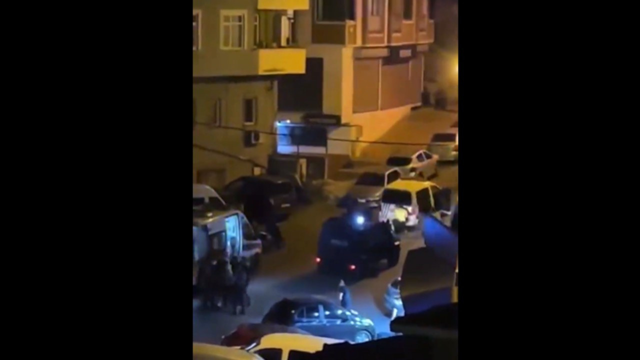 İstanbul'da polise uzun namlulu silahla saldırı