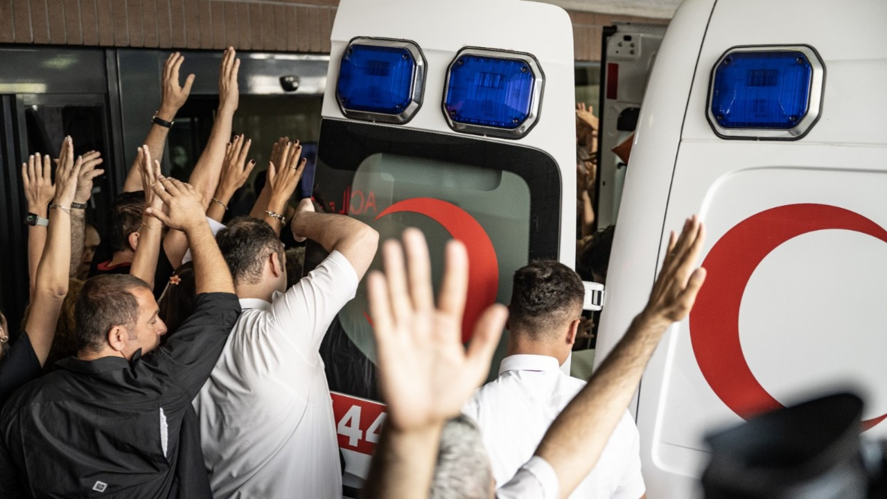 Vuslat Doğan Sabancı, ambulans uçakla İstanbul'a getirildi