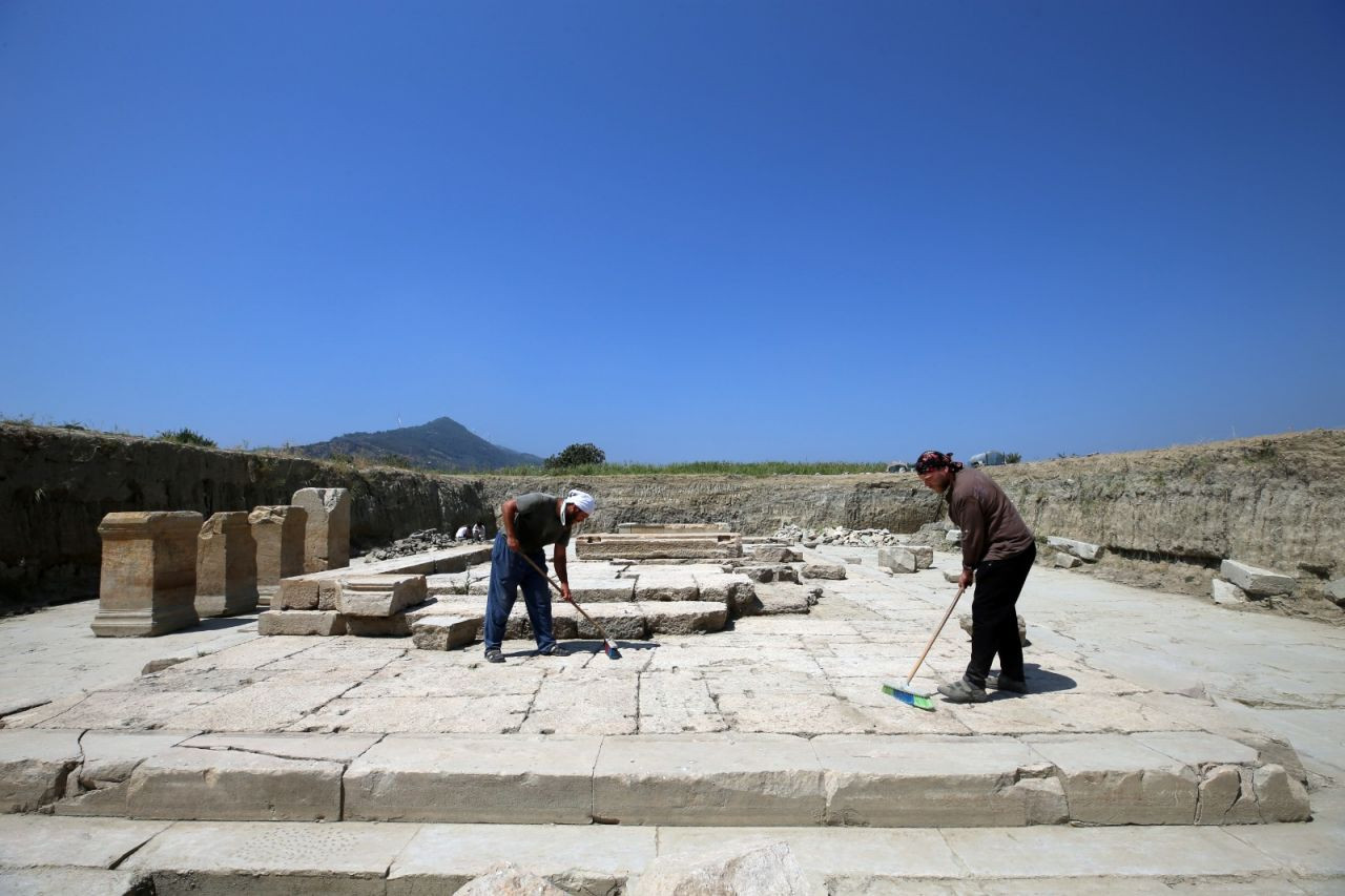 Aydın'daki Zeus Tapınağı'nda sunak keşfedildi - Sayfa 1