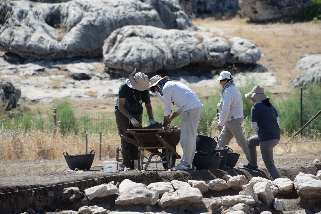 Çayönü Tepesi'nde ilk Tunç Çağı'na ait 5 mezar daha bulundu - Sayfa 4