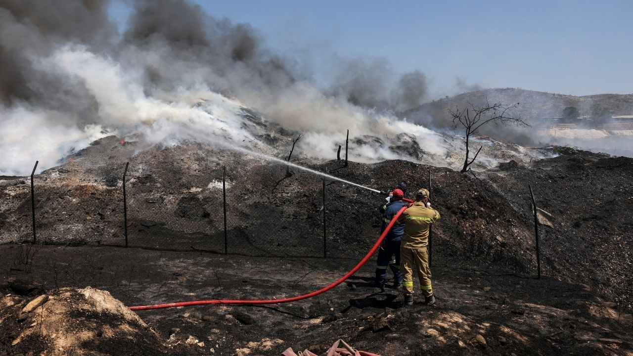 Yunanistan'da 'mega yangın' 10'uncu gününde: 77 bin hektar yandı