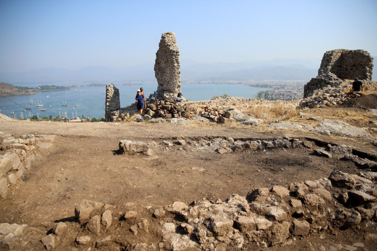 Fethiye Kalesi kazısında tiyatro ve yol ortaya çıkarıldı - Sayfa 4