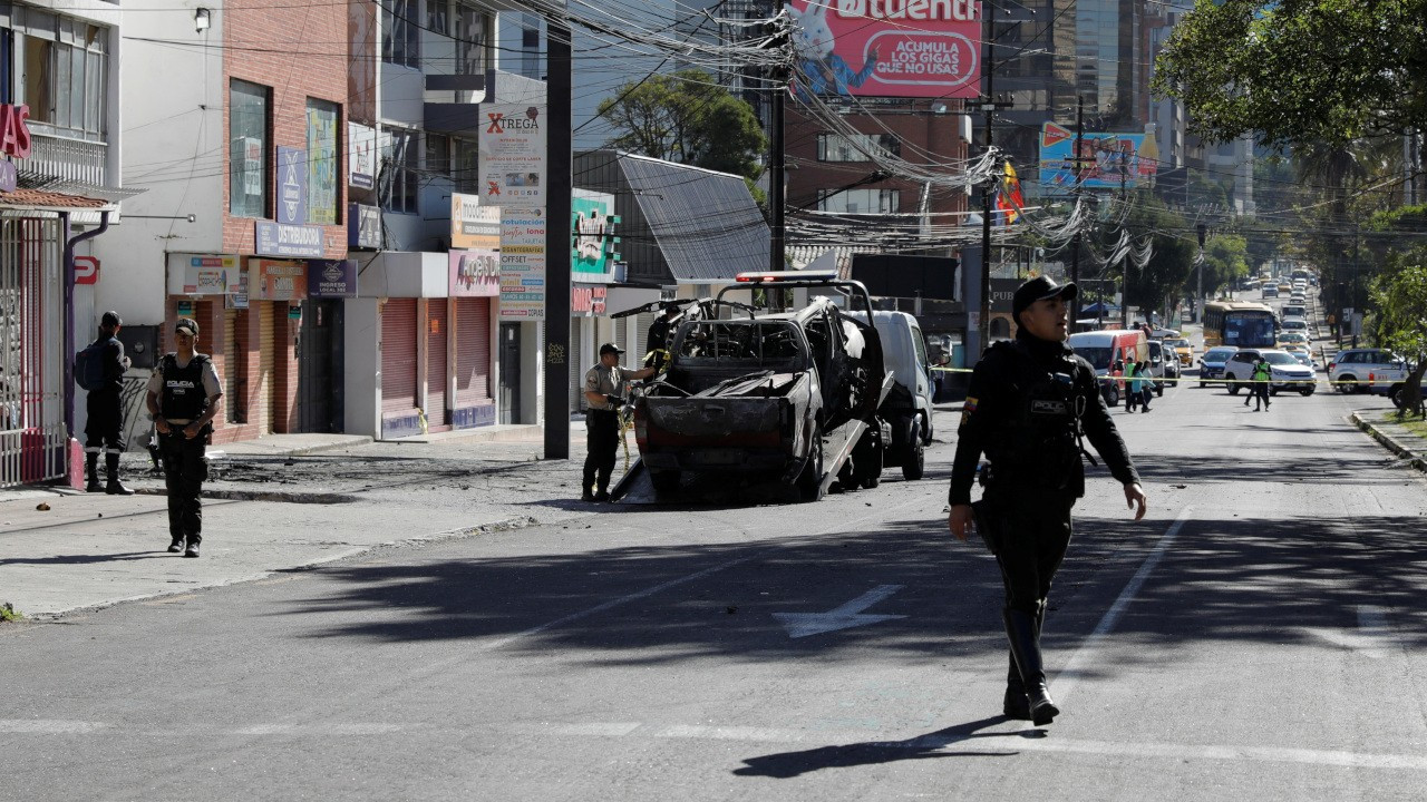 Siyasetçilerin öldürüldüğü Ekvador'un başkentinde bombalı saldırılar
