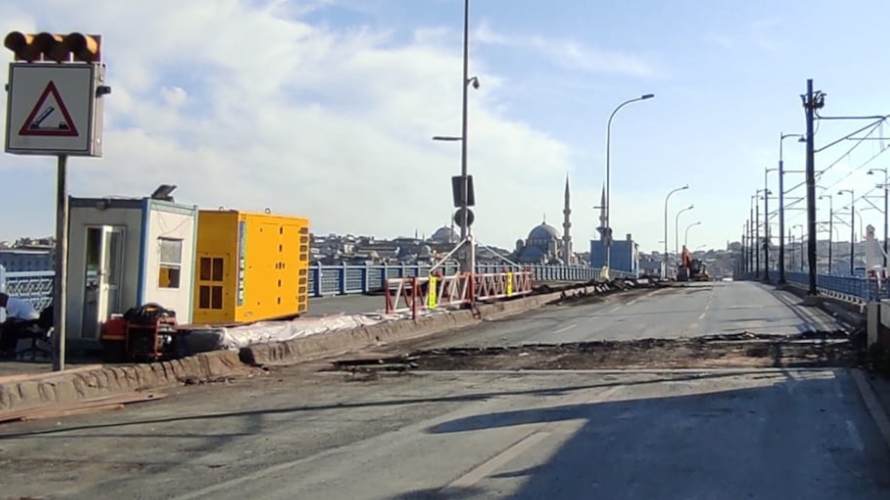 Galata Köprüsü çalışmaların ilk etabı bitti: Eminönü-Karaköy yönü trafiğe kapatıldı