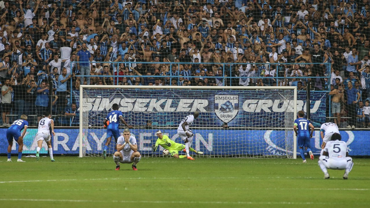 Adana Demirspor tur şansını penaltılarda kaybetti