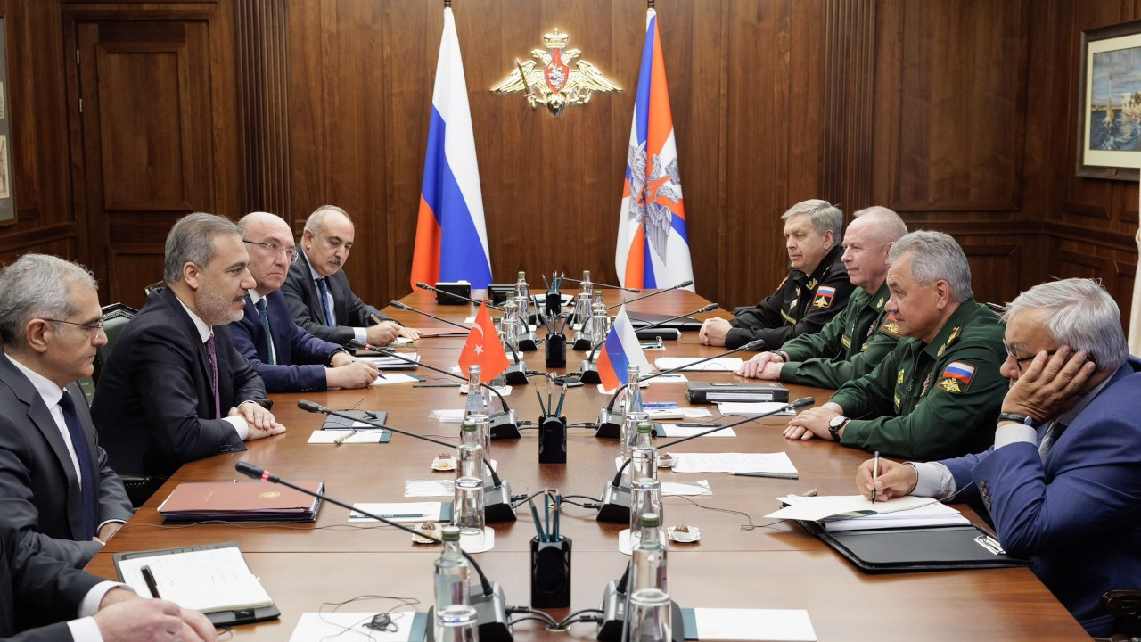 Hakan Fidan, Rusya Savunma Bakanı Şoygu ile görüştü