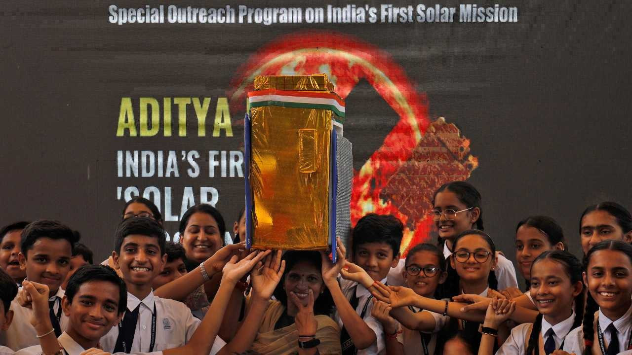 Hindistan, Güneş'i gözlemleyecek: 'Uydu başarıyla fırlatıldı'