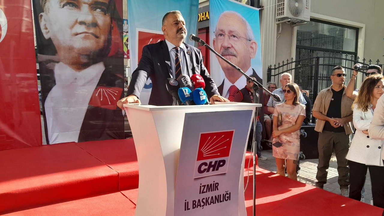 CHP İzmir İl Başkanı Aslanoğlu adaylığını açıkladı: Genel merkezde dedikodu yapanlar sizin adınıza karar veremez