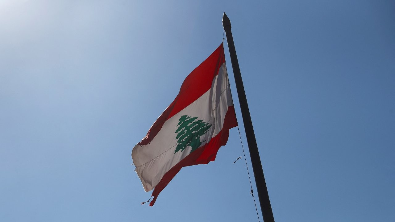Lübnan'da 111 hakim hayat pahalılığını protesto etti: İş bıraktılar