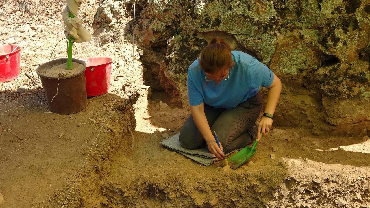 86 bin yıllık İnkaya Mağarası'nda Orta Paleolitik döneme ait saplı alet uçları bulundu - Sayfa 4