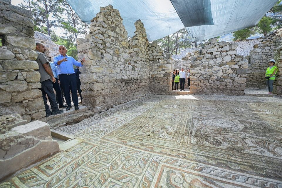 Olimpos Antik Kenti'nde yeni mozaiklere ulaşıldı - Sayfa 3