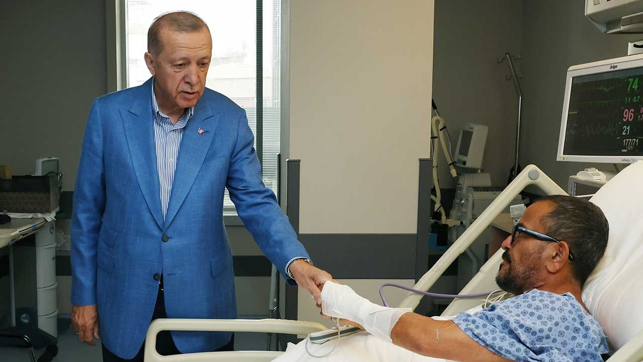 Kazadan sonra ilk kare: Cumhurbaşkanı Erdoğan Sabancı çiftini ziyaret etti