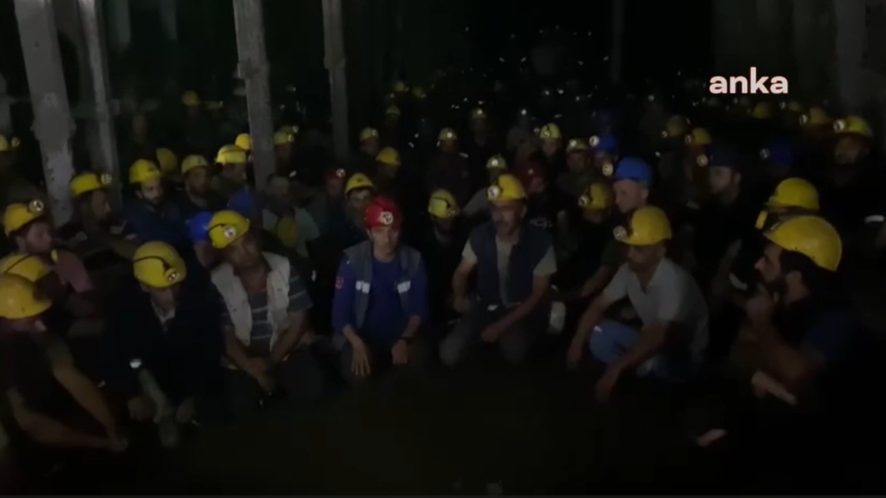 Madenciler kendilerini ocağa kapatıp açlık grevine başladı 