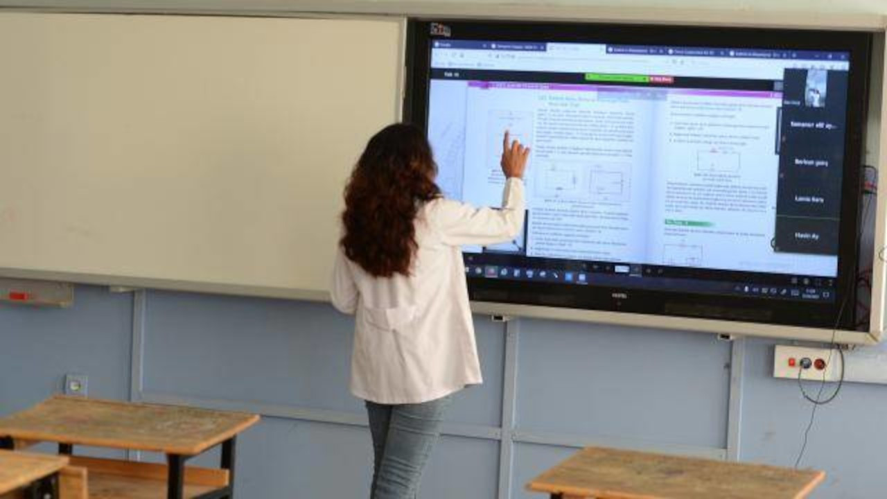 MEB'den öğretmenler için 'çevrimiçi sınav' duyurusu
