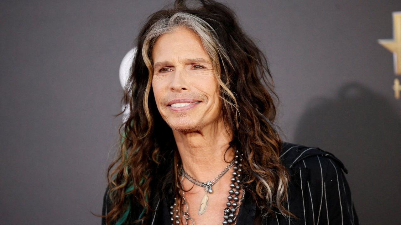 Steven Tyler'ın ses tellerinde hasar oluştu, Aerosmith konserlerini erteledi