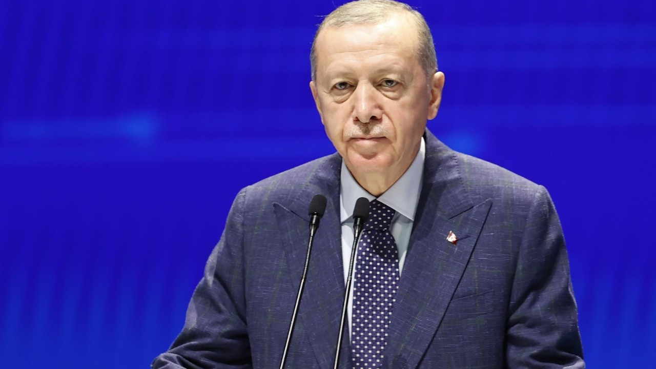 Erdoğan: Ek ders ücretinde yüzde 25 artışa gidiyoruz