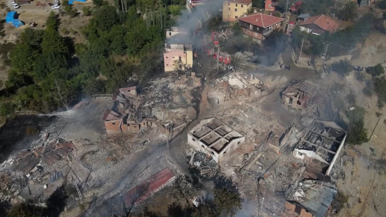 Kastamonu'da 10 ev yandı