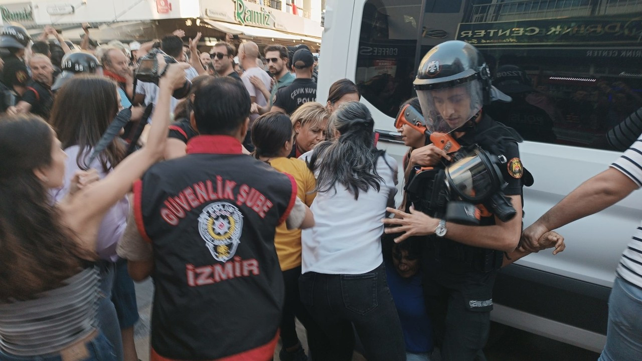 İzmir'de KDP protestosuna müdahale: Çok sayıda gözaltı var