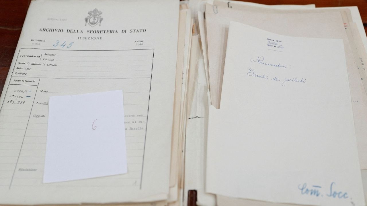 Vatikan arşivinden çıktı: 'Papa, Nazi ölüm kamplarını biliyordu'
