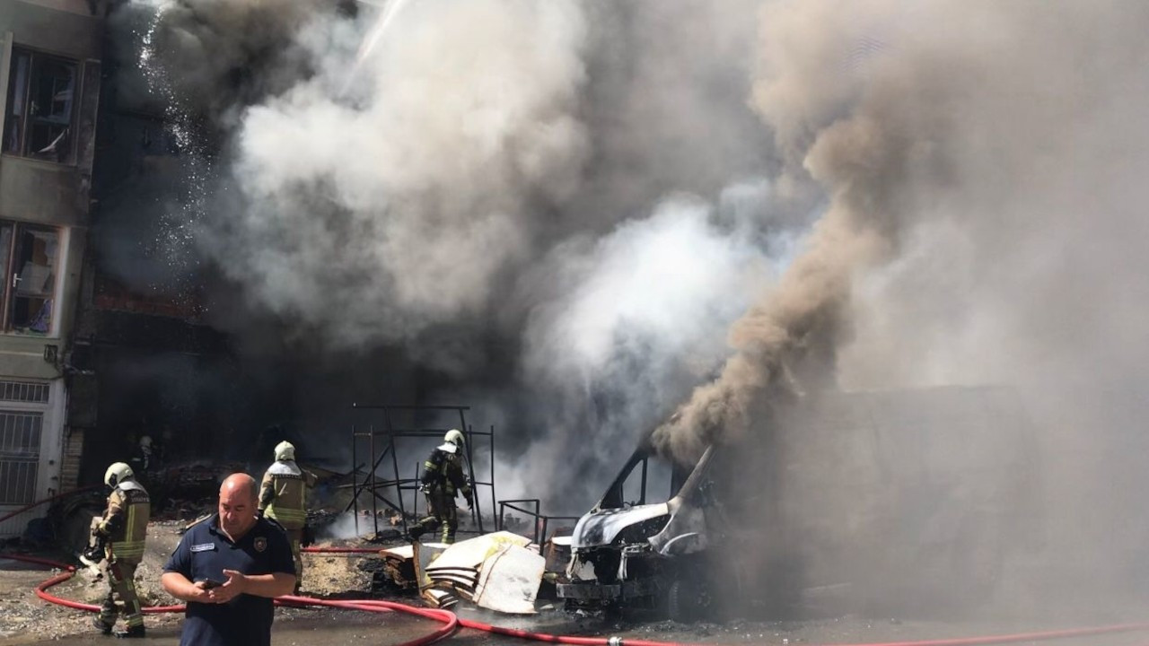 Ankara'da sünger fabrikasında yangın: 2 ölü, 5 yaralı