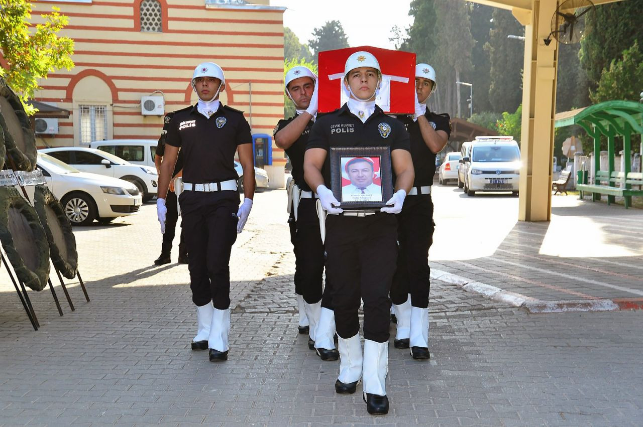 'Dayıya sor' videosuyla bilinen polis hayatını kaybetti - Sayfa 2