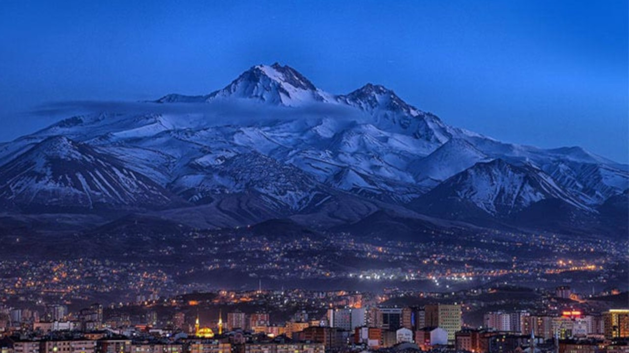 Erciyes, Dünya Kar Motosikleti Şampiyonası'nı ağırlamaya hazırlanıyor