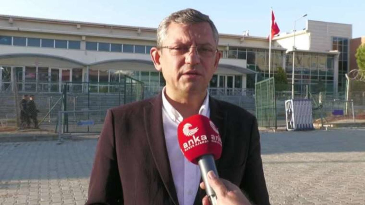 Özgür Özel Silivri'de tutuklu gazetecileri ziyaret etti