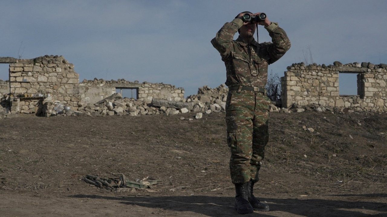 Azerbaycan: Dağlık Karabağ'da silah bırakan askerler için af planlanıyor