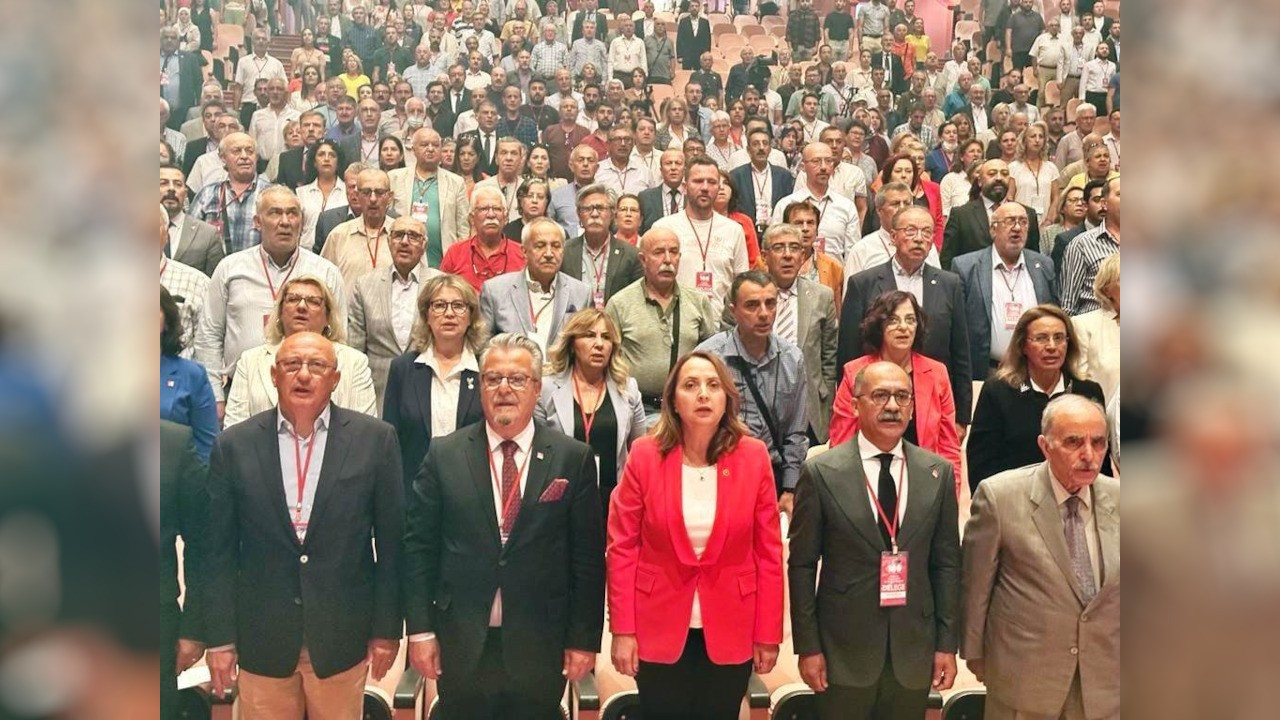 CHP'de belediye başkanları yarıştı, yeni il başkanı Yalaz oldu