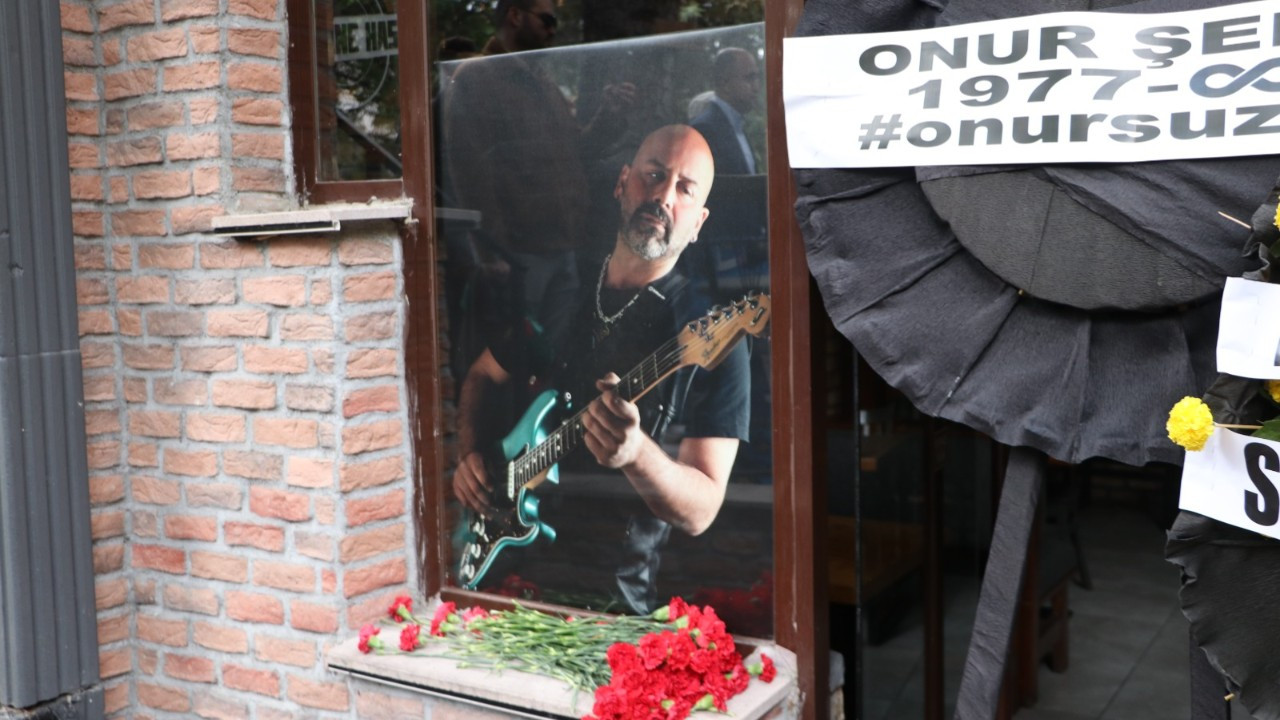 Müzisyen Onur Şener öldürüldüğü yerde anıldı