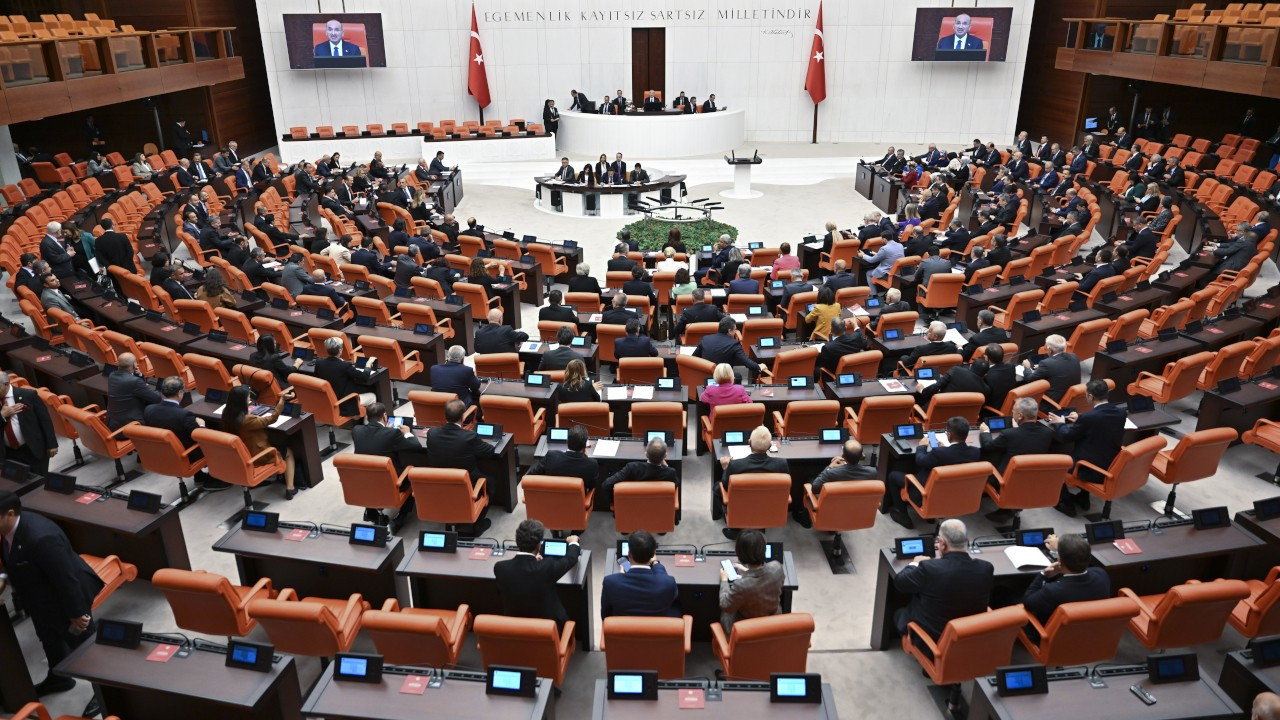 Erdoğan'ın 'mülakat' vaadi, AK Parti ve MHP'nin oylarıyla reddedildi