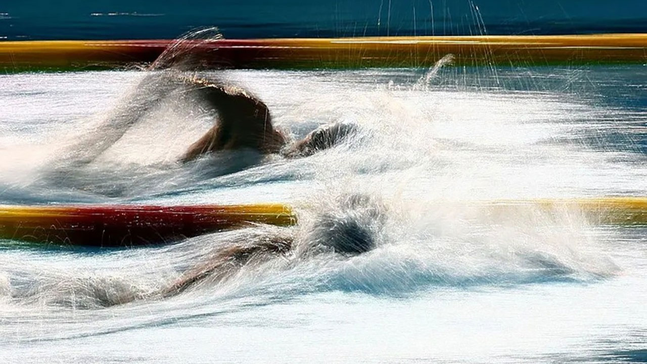 Görme engelli yüzücü Cemre Ateş yeni şampiyonluklar istiyor