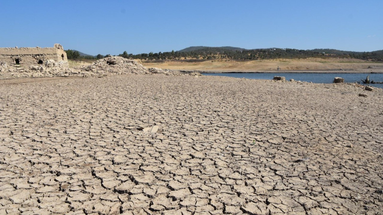 Bodrum'da kesinti riski: Mumcular Barajı'nda su bitti