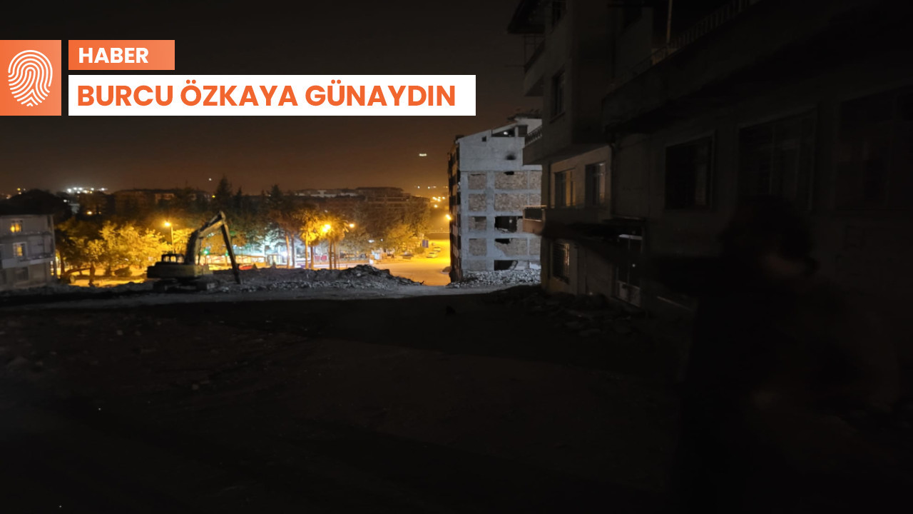 Gündüz toz, gece karanlık: Sokakları mahalleliler aydınlatıyor