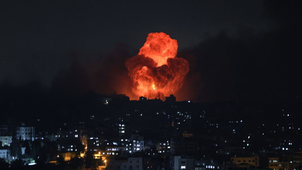 İsrail'in Gazze'ye saldırılarında ölenlerin sayısı 413'e yükseldi