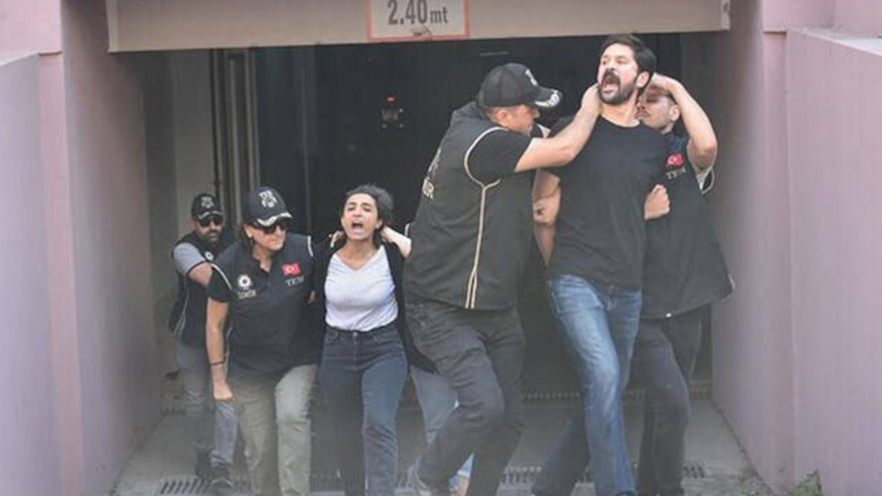 HDP İzmir il eş başkanları tutuklandı