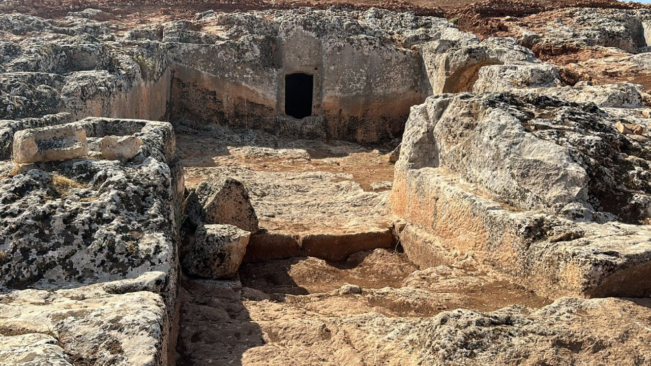 Adıyaman'daki kazı çalışmalarında oda mezar bulundu - Sayfa 1