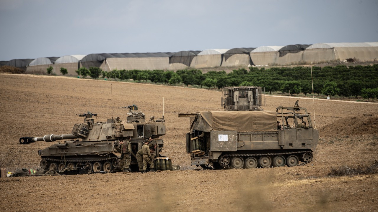 İsrail Savunma Bakanı: Gazze'ye tam taarruza geçiyoruz
