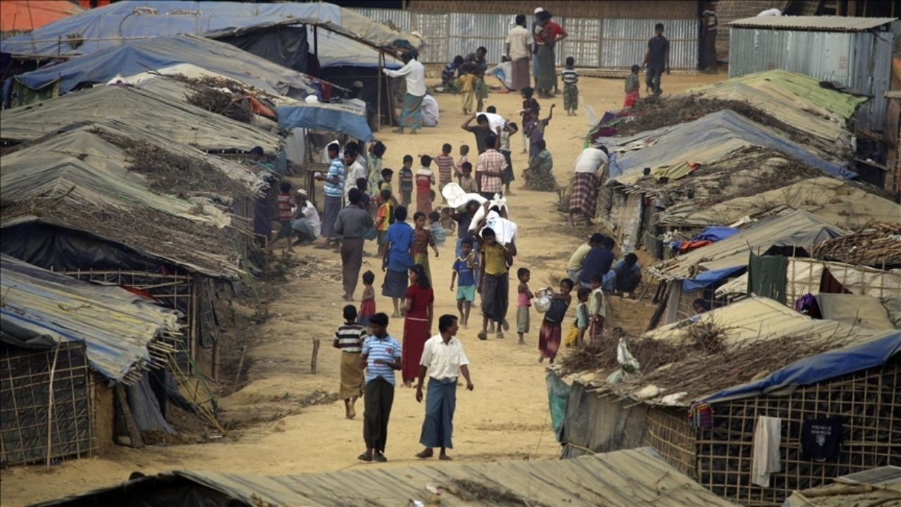 Myanmar-Çin sınırındaki mülteci kampına saldırı: 29 ölü